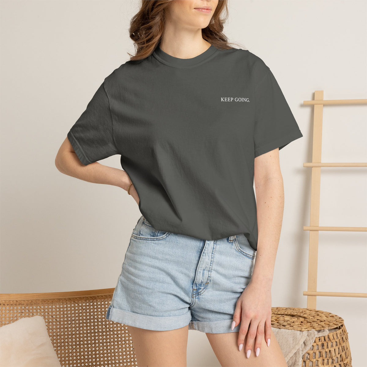 KEEP GOING. | Premium Comfort T-shirt